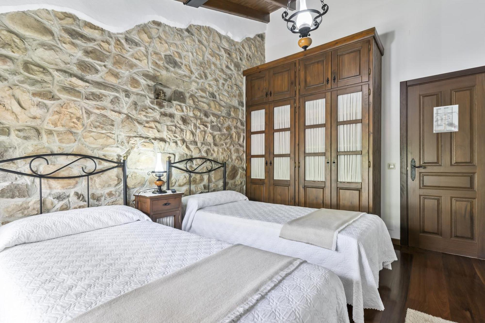 Casa De Aldea La Venta Los Probes 라네스 외부 사진